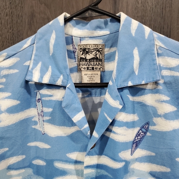 Hawaiian Shirt with Woody and Surfers 🏄‍♀️   🏄‍♂️ 🌊  Hang Ten Aloha Size M - Picture 3 of 9